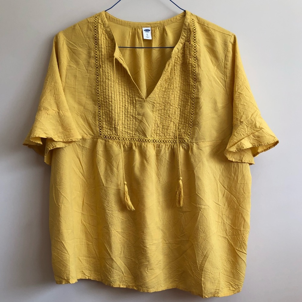 Yellow old navy top!